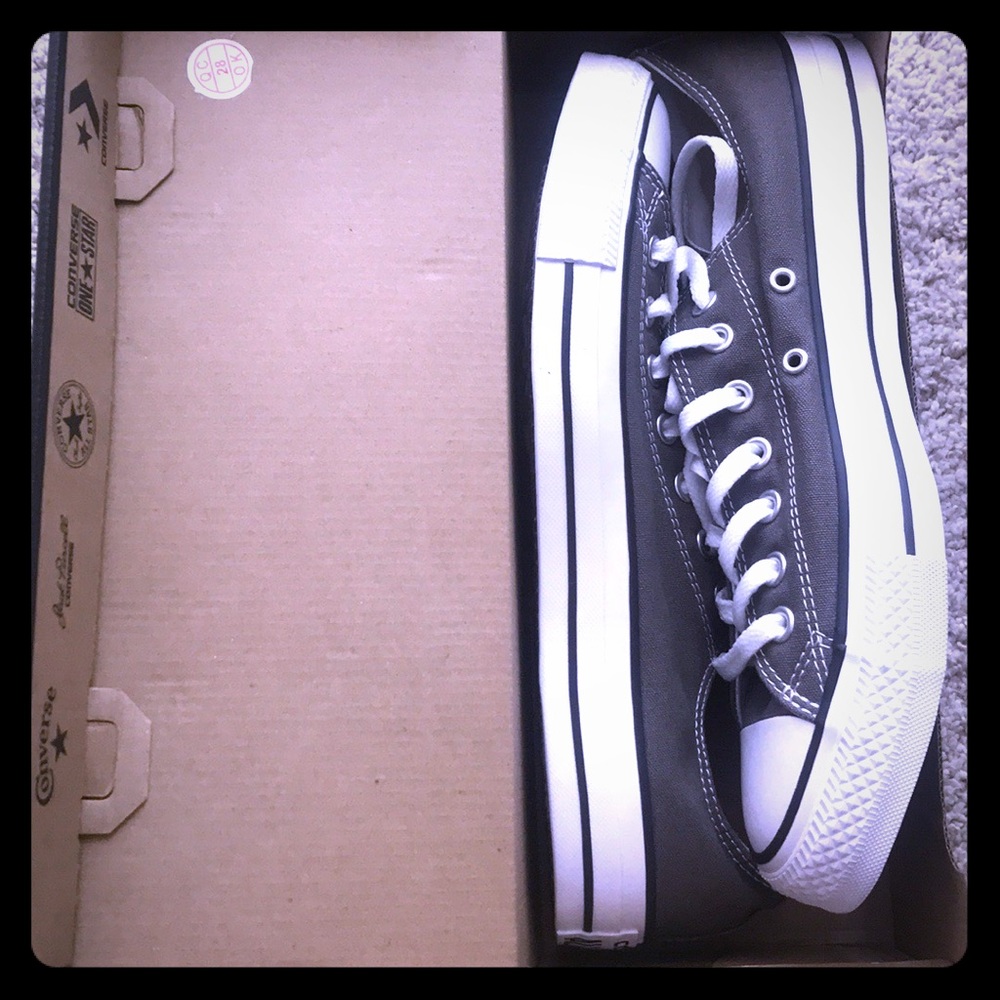 BRAND NEW Charcoal Men’s Converse Chuck Taylors